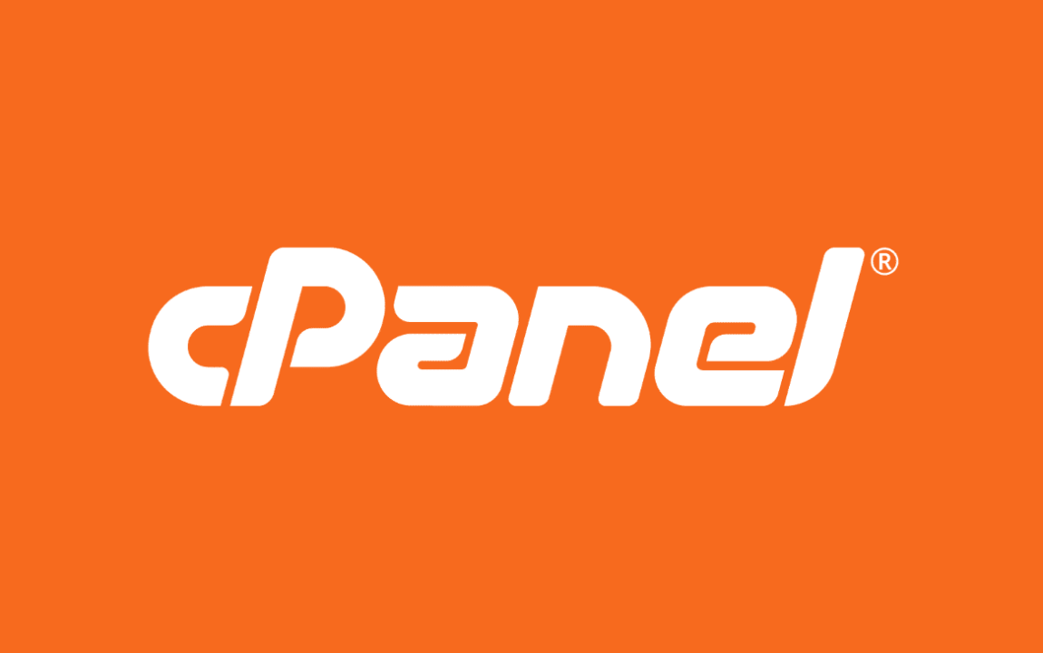 Grande image orange vif avec le logo cPanel en évidence sur un fond blanc, symbolisant l'interface dynamique et conviviale de cPanel pour la gestion de sites web