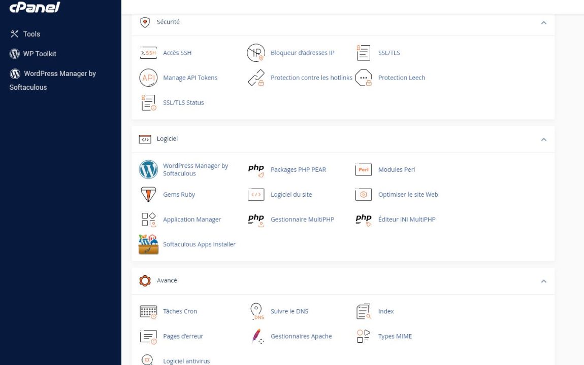 Capture d'écran de cPanel présentant la section 'Sécurité' avec des options comme l'accès SSH, le bloqueur d'IP, SSL/TLS, la section 'Logiciel' avec des outils comme WordPress Manager, Softaculous, et la section 'Avancé' offrant des fonctionnalités comme les tâches cron et le logiciel antivirus