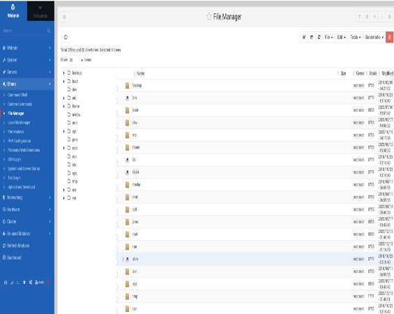 Capture d'écran de la page 'File Manager' sur Webmin, illustrant une interface type explorateur de fichiers pour la gestion des fichiers et dossiers sur le serveur. Cette fonctionnalité permet aux utilisateurs d'éditer directement les fichiers, d'uploader des fichiers dans des répertoires spécifiques, et de modifier les droits d'accès, équivalant à l'expérience utilisateur d'un explorateur de fichiers sur Windows ou Mac