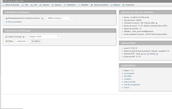 Capture d'écran montrant une vue détaillée d'une base de données spécifique dans cPanel, avec les tables listées sur le côté gauche et les options de gestion des bases de données disponibles en haut de la page